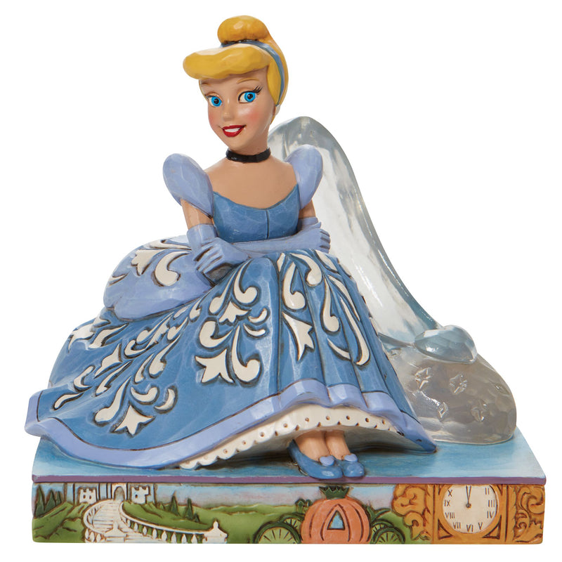 Figurine Cendrillon et sa pantoufle de verre - Disney Traditions