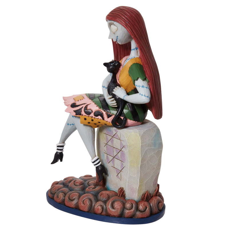 Figurine Sally sur pierre tombale - Disney Traditions